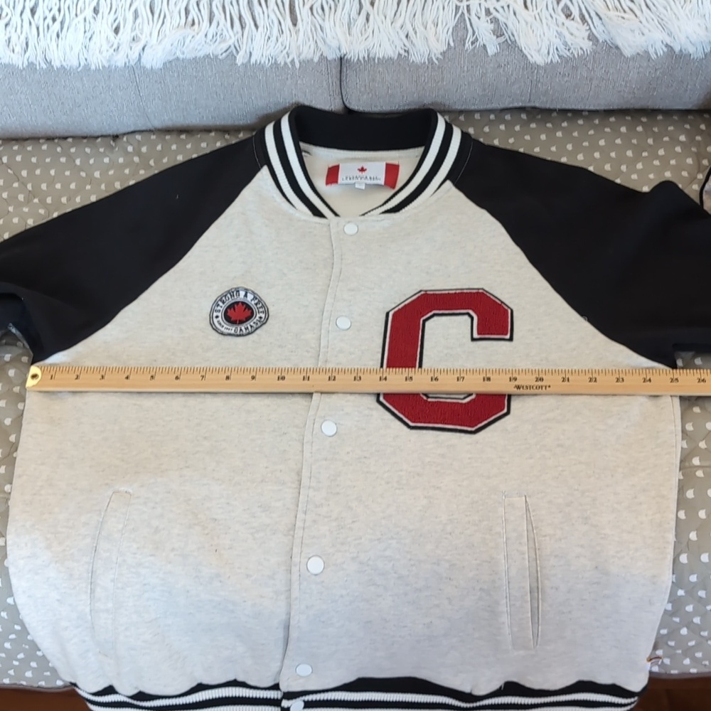 Hudson's Bay, Strong And Free Team Canada Womens White /Black Jacket.XL - Picture 13 of 16